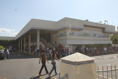 «Bachaqueros» se aprovechan de colas en «súper» 3 1490 2A%20foto%203